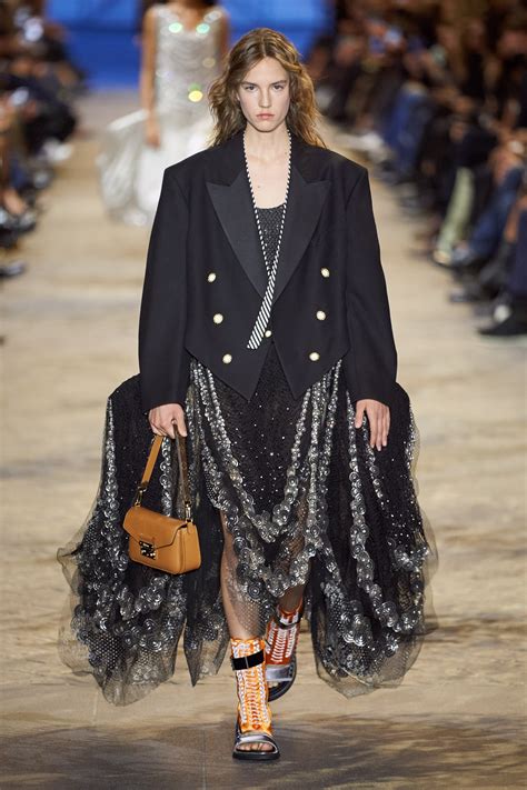 louis vuitton spring 2022.